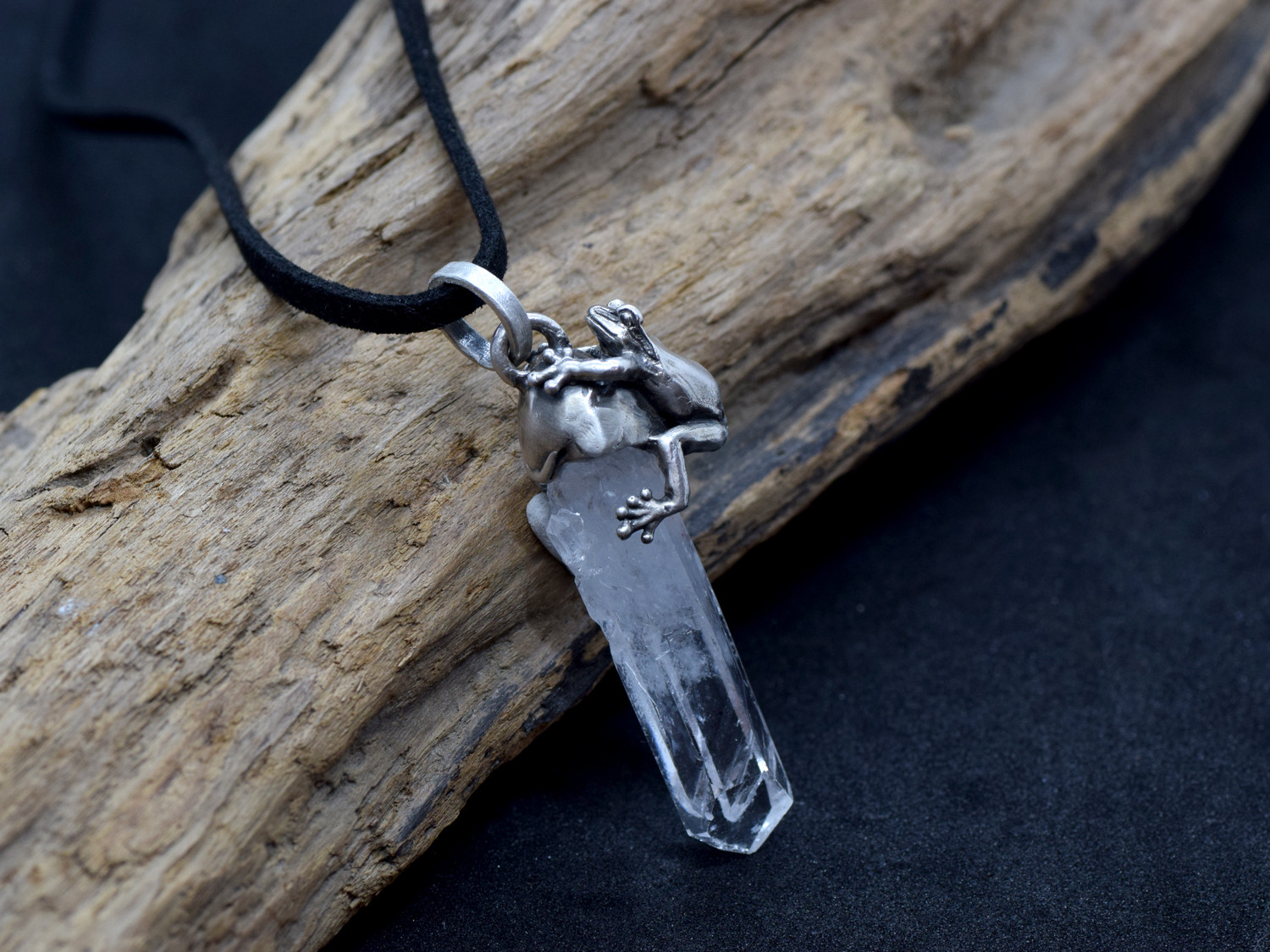 限定１点　カエルの水晶ポイント、シルバーペンダント