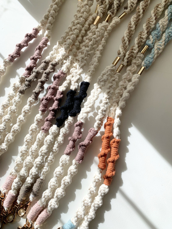 完全オーダーメイド】23色から選べるマクラメスマホストラップ