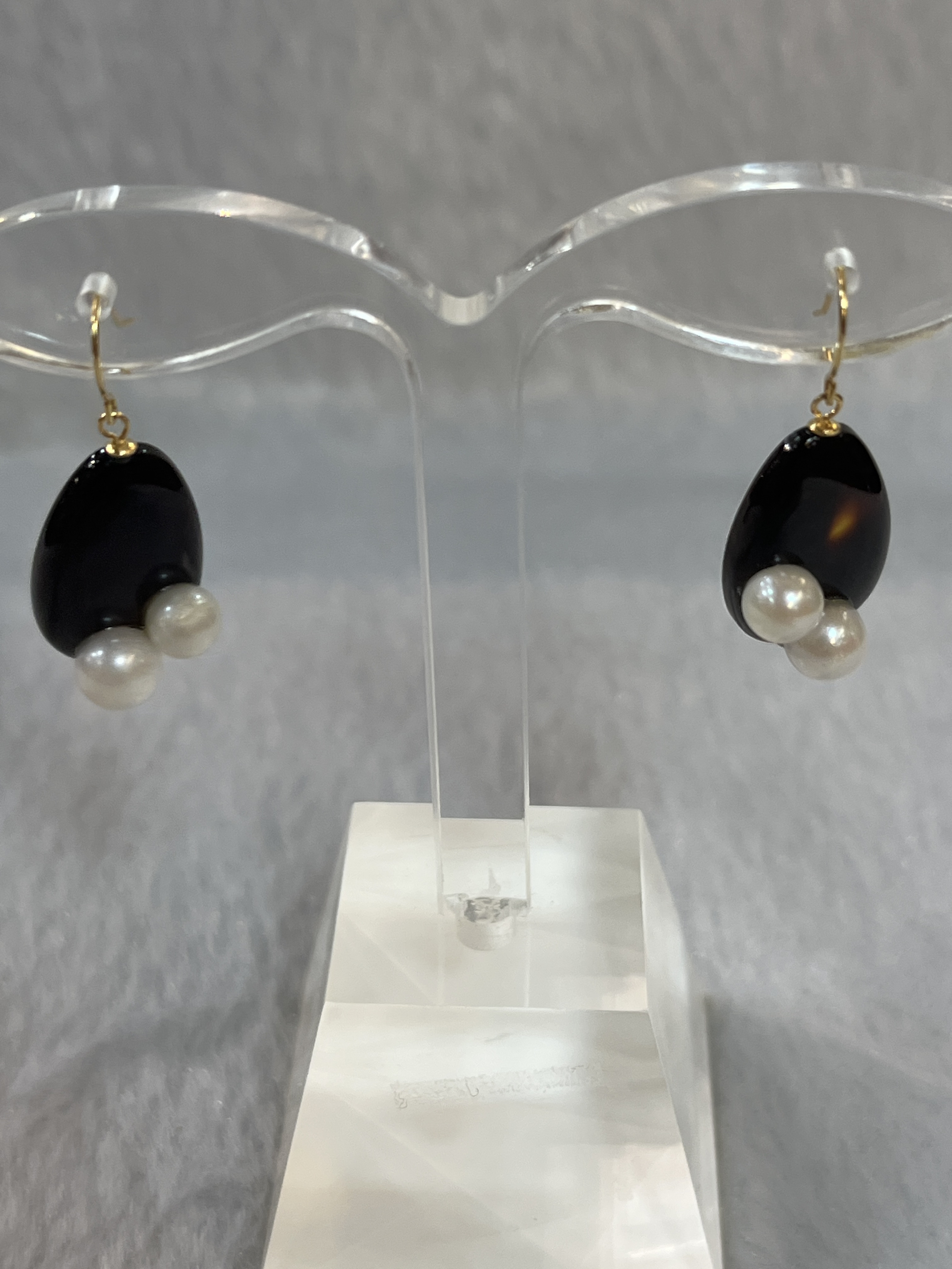 パールと鼈甲コラボピアス