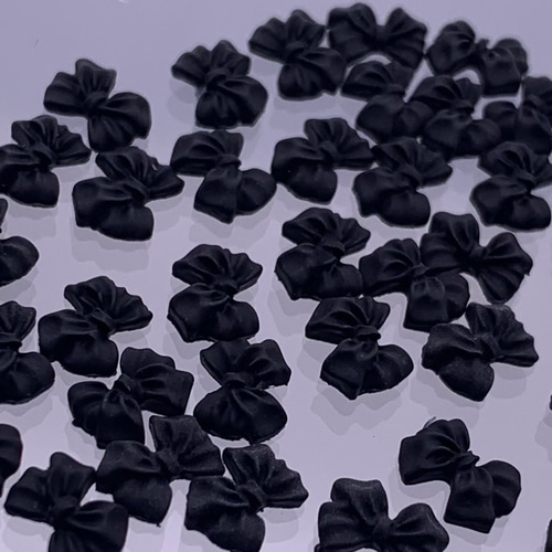 ネイルパーツ リボン 黒 8mm 艶消し 50個 小さめ 3D 立体 蝶々結び