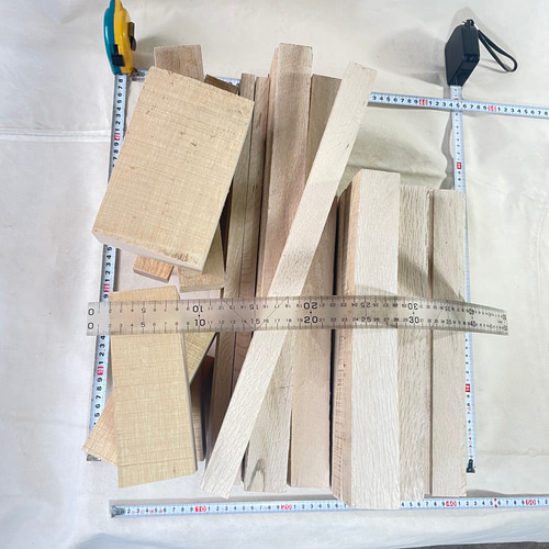 樫 乾燥材 端材 平 角 ブロック 17kg(G1754)模型 杭 DIY 彫刻 大工