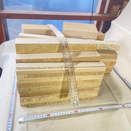 樫 乾燥材 端材 平 角 ブロック 17kg(G1754)模型 杭 DIY 彫刻 大工
