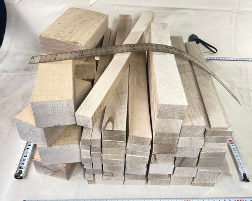 樫 乾燥材 端材 平 角 ブロック 17kg(G1754)模型 杭 DIY 彫刻 大工