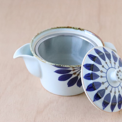 【波佐見焼　ポット】ポット　ブルーフラワー 3枚目の画像