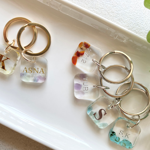 名入れレジンキーホルダー【かす様確認用】 レジンキーホルダー 名前入れます♡ キーリング おしげ♡ 通販