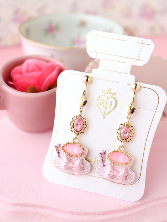 SOLD◇ハンドメイド ティーカップ ピアス 白 ホワイトピンク 花 ミニチュア