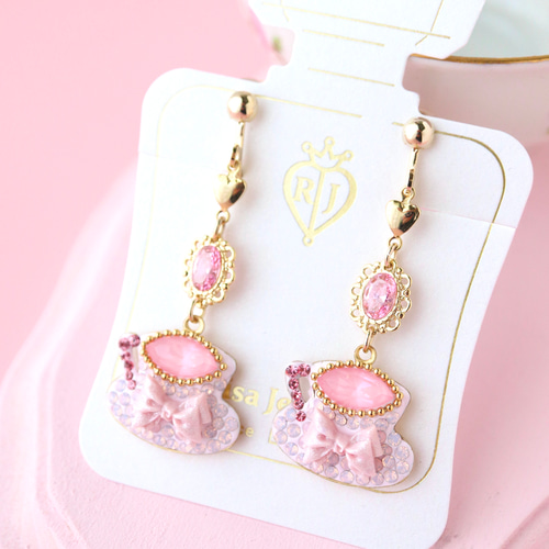 ティーカップのピアス/イヤリング(ﾛｰｽﾞﾋｯﾌﾟ) ピアス（スタッド・一粒