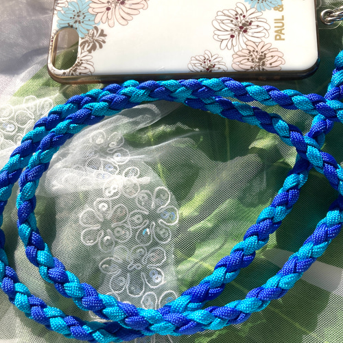 完成品 スマホ•ショルダー パラコード 四つ編み ブルー＆スカイブルー