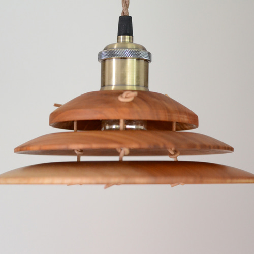 3段重ねのペンダントライト、シェードΦ220 #0130 シーリングライト