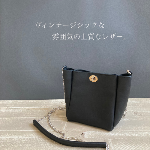 19日まで出品「韓国土産」新品 H金具 ショルダーバッグ ブラック H金具♡本革ショルダーバッグ24 ブラック | ELLY