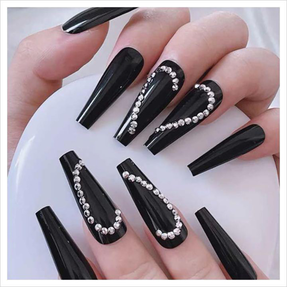 N421》既成ネイルチップ24枚セット 黒 ブラック ハート 成人式 ギャル  