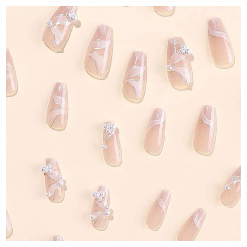 N426》既成ネイルチップ24枚セット パール リボン 白 成人式