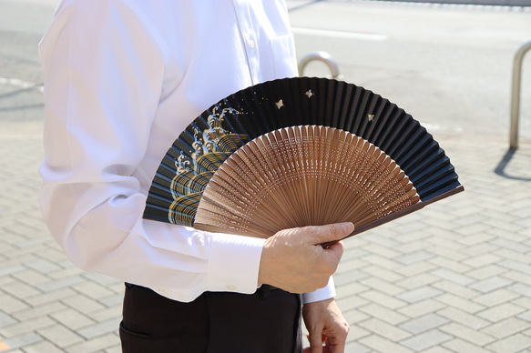 黒地渋引千鳥 扇子袋付き 紳士用 桐箱入り 日本製 和装小物（帯