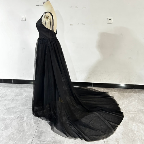 人気上昇！パーティードレス ブラック キャミソール Vネック 背中見せ  