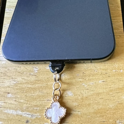 しあわせクローバー  充電口カバーアクセサリー【送料無料】 1枚目の画像