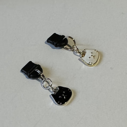 おとぼけねこの充電口カバーアクセサリー 【送料無料】 2枚目の画像