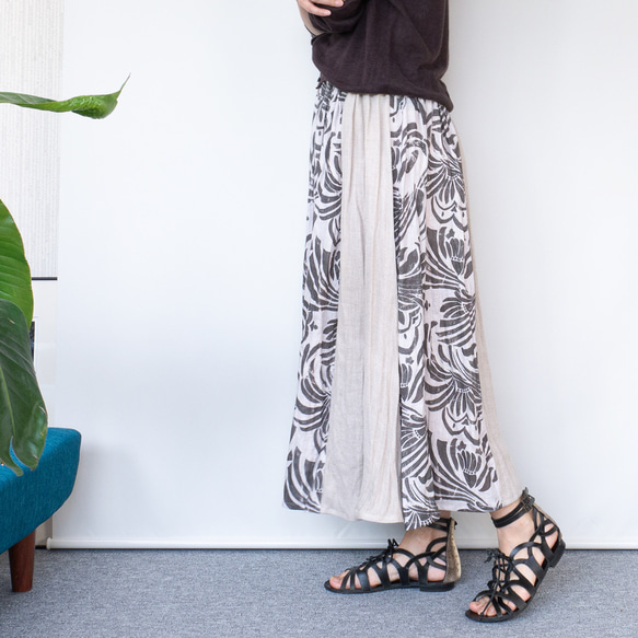 リネンガーゼのシックなロングスカート【グレージュ×グレー花柄・W62-85・ウエストゴム・共布リボン】 素材