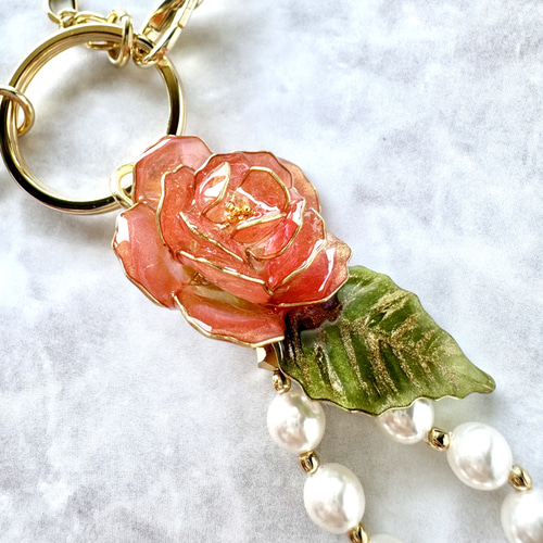 2WAYで使える 上品で可愛いローズのバッグチャーム 【受注制作】 バラ