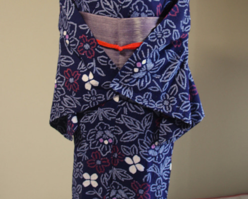 新品✨美品✨藍染に紫　有松鳴海絞り浴衣　身丈161裄丈67 新品✨美品✨藍染に紫 有松鳴海絞り浴衣 身丈161裄丈67 - メルカリ