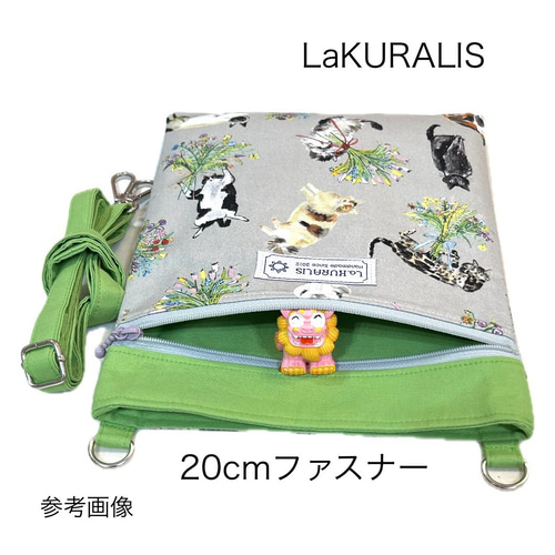 再販】猫ちゃん柄のサコッシュ ショルダーバッグ ポシェット