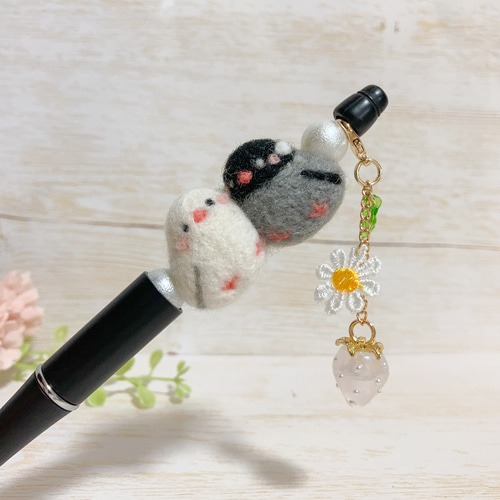♡寄り添う2羽のなかよし白文鳥×桜文鳥♡羊毛フェルト マスコット