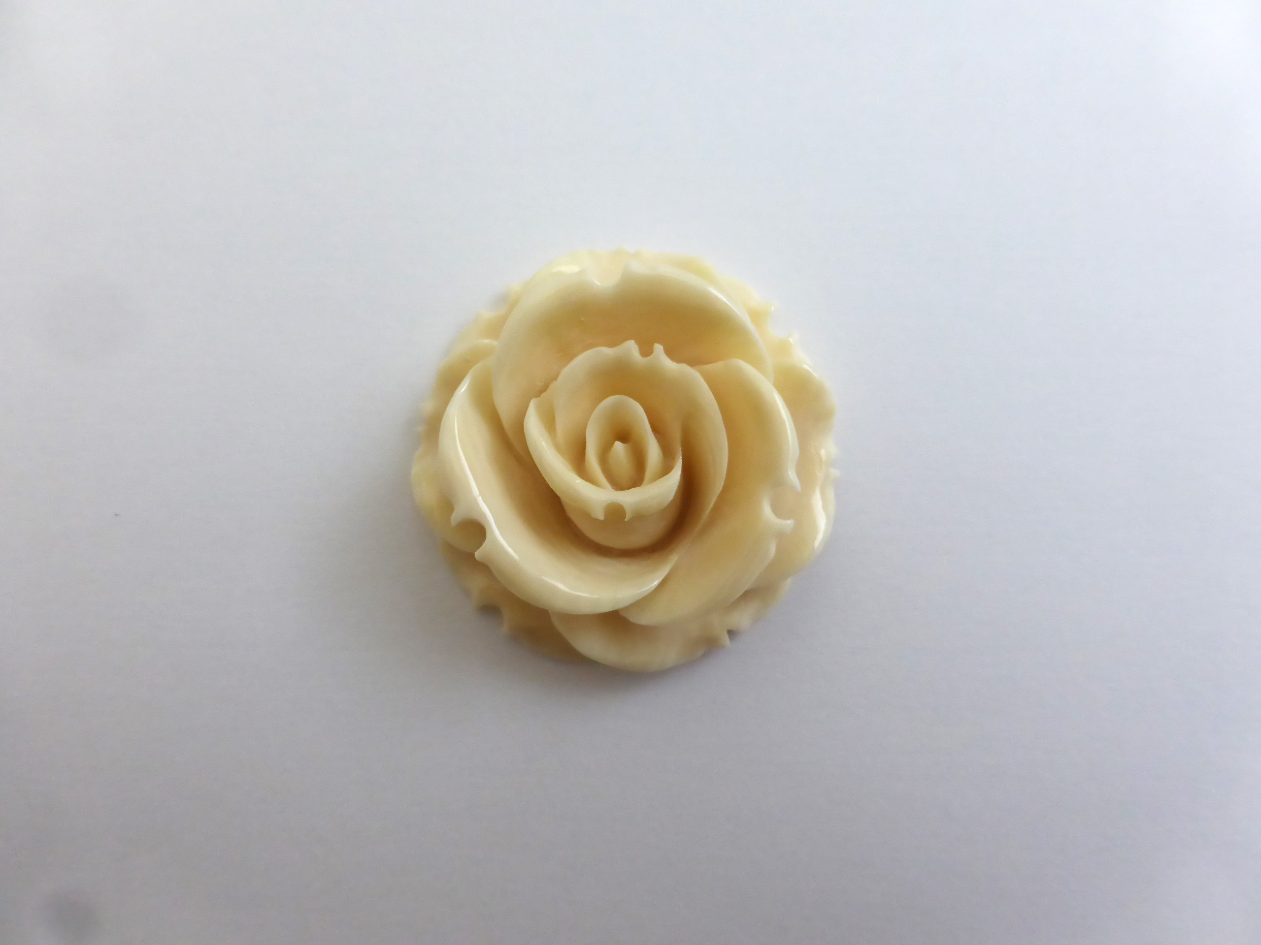 本象牙 アイボリーカービング「小さな薔薇」