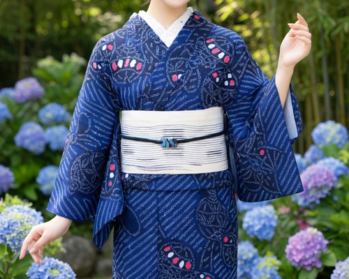 ◇現代 有松鳴海絞 浴衣◇【濃紺紺桃】手毬柄がエキゾチックな雰囲気