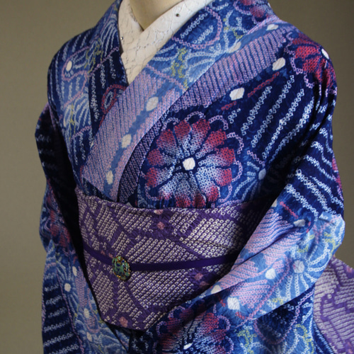 ◇現代 有松鳴海絞 浴衣◇【濃紺 他】雨にけぶる花絵巻 幻想的な雰囲気