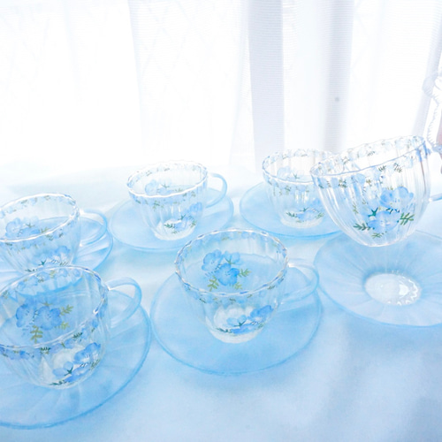 青空のように澄みわたるネモフィラのガラスティーセット ポット・急須