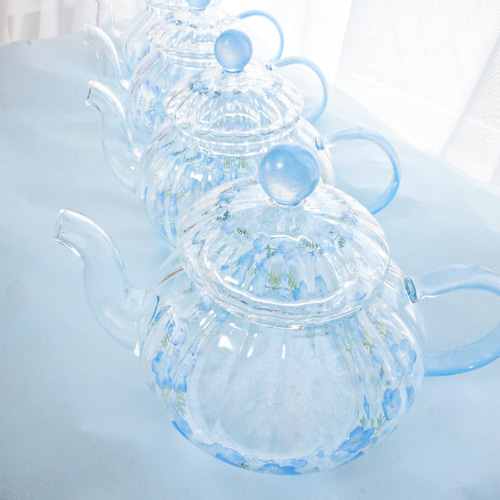 青空のように澄みわたるネモフィラのガラスティーセット ポット・急須