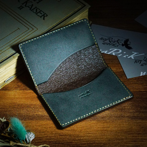 美品　ロエベ　ライトグリーン レザー 名刺入れ LOEWE（ロエベ） アナグラム カードケース 名刺入れ カードケース