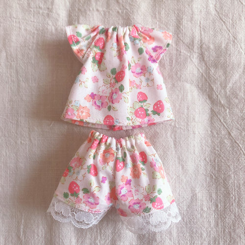 創作ビスクドール⭐︎創作人形⭐︎いちごちゃん⭐︎パジャマ付き 22cmドール用 いちごフラワーパジャマ リカちゃん ドール服