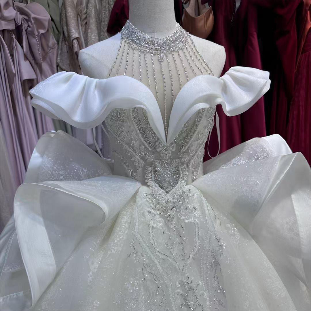 チャンスをつかむ！上質なドレス　ふんわりチュール　ホルターネック　グリッター　プリンセスライン　オフショルダー　オフホワ