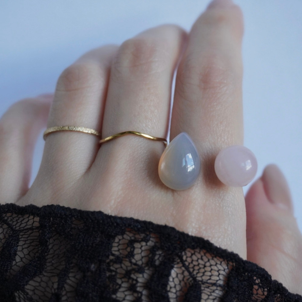 【桃色×グレー】世界に一つだけの天然石／フォークリング／ローズクォーツ×グレーオニキス／指輪／送料無料