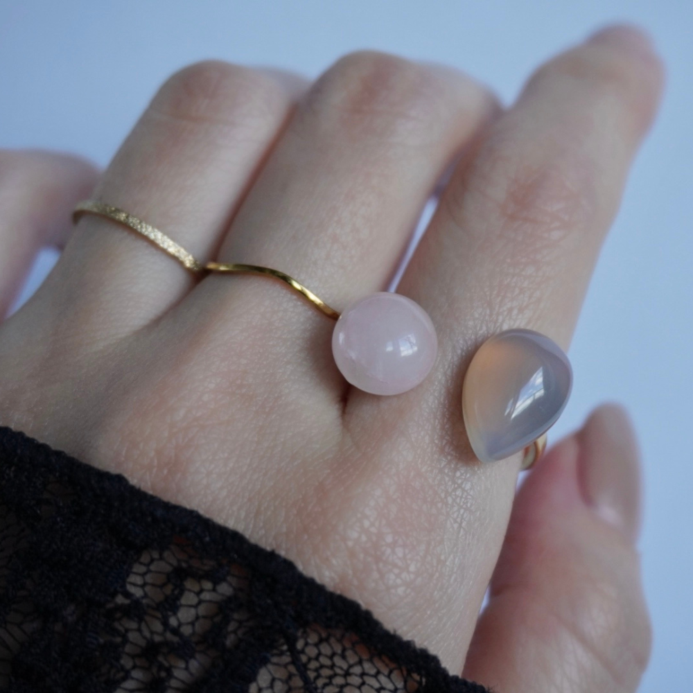 【桃色×グレー】世界に一つだけの天然石／フォークリング／ローズクォーツ×グレーオニキス／指輪／送料無料