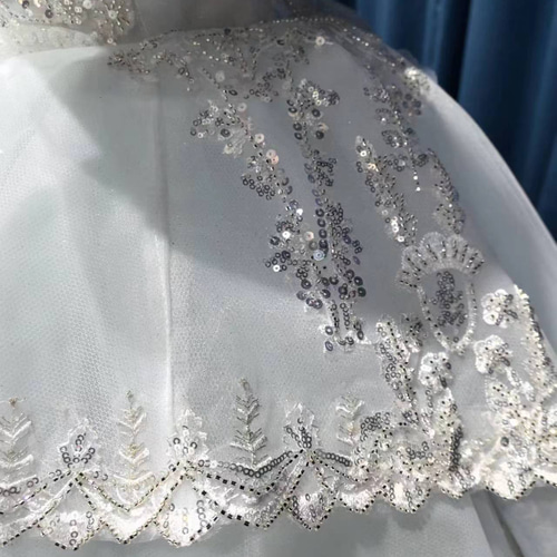 ☆ ⬜︎ ウエディングドレス④ 花嫁リボンスパンコール花袖レース豪華