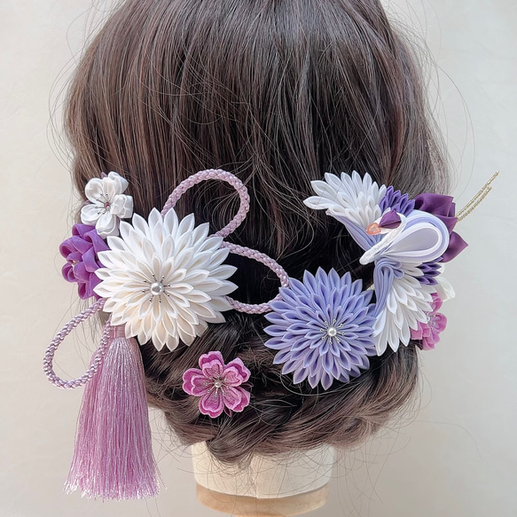 【M-14】つまみ細工　髪飾り　藤紫と白　成人式　卒業式　祝 つまみ細工 和装髪飾りUピンセット 剣菊・梅・桜・鶴 【紫 藤色