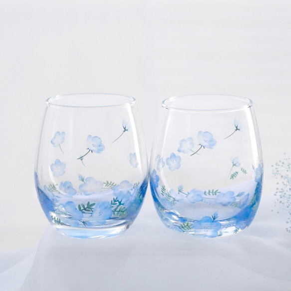 空を舞うネモフィラのグラス 4枚目の画像