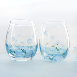 空を舞うネモフィラのグラス 5枚目の画像