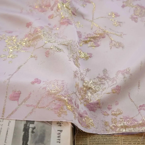 生地 布 刺繍 金襴 ピンク 花ざか 花柄 ジャカード織りの生地
