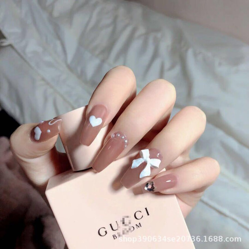 N651 既成ネイルチップ24枚 ピンクベージュ リボン 白 韓国 ハート  