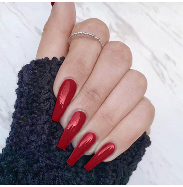N655 既成ネイルチップ24枚 赤 ワンカラー ロング スクエア 成人式