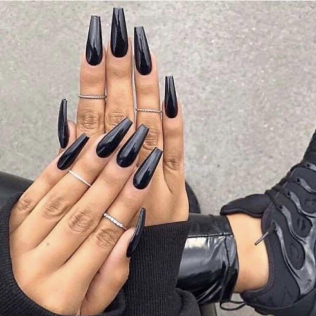 N656 既成ネイルチップ24枚 黒 ワンカラー ロング シンプル ギャル  