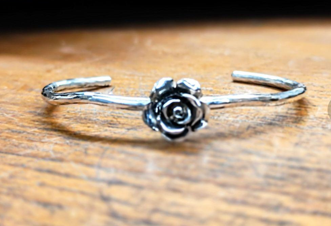 純銀製 薔薇バングル ローズブレスレット