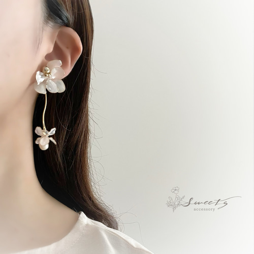 No.776【10ペア】ライトブラウン お花 ハンドメイド ピアス イヤリング 鬼灯」のピアス・イヤリング ・ ご注文いただいた商品の製作を