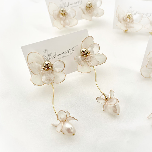 TEMPLE OF THE SUN ★ Sanna ゴールド フープピアス 蓮の花びら TEMPLE OF THE SUN ☆ Sanna ゴールド フープピアス 蓮の花びら