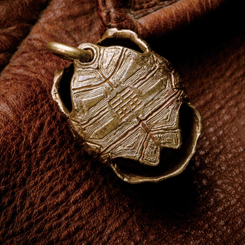 亀の甲羅の鈴 真鍮製キーホルダー 吊り下げ装飾 車の飾り 創意個性