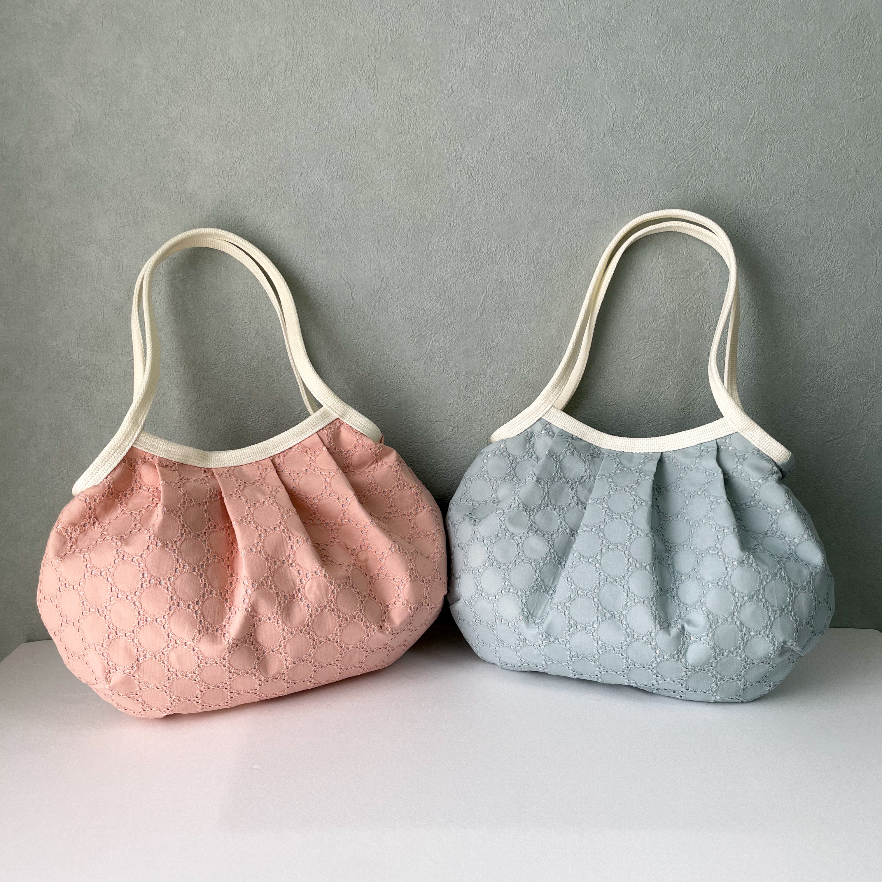 コロンと可愛いショルダーグラニーバッグ　パステルカラーのサークル刺繍　ピンク／ミントブルー  ◎選べる2サイズ