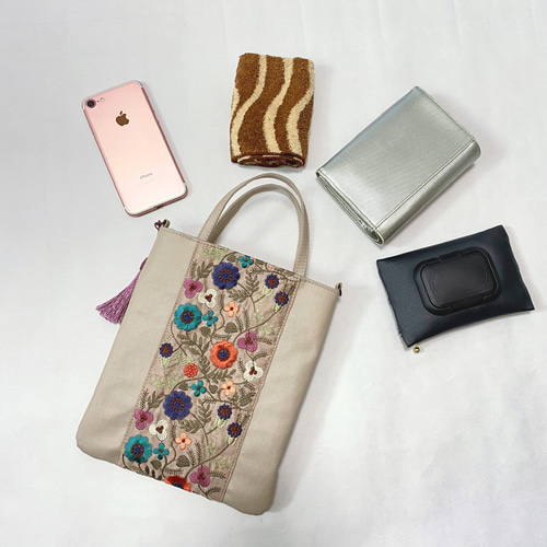 インド刺繍リボン付き 2way 大きめスマホショルダー サコッシュ