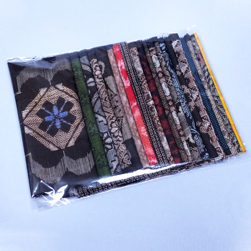 大島紬のはぎれセット ハート柄 1セット20枚入り 古布 s2230 生地 くら